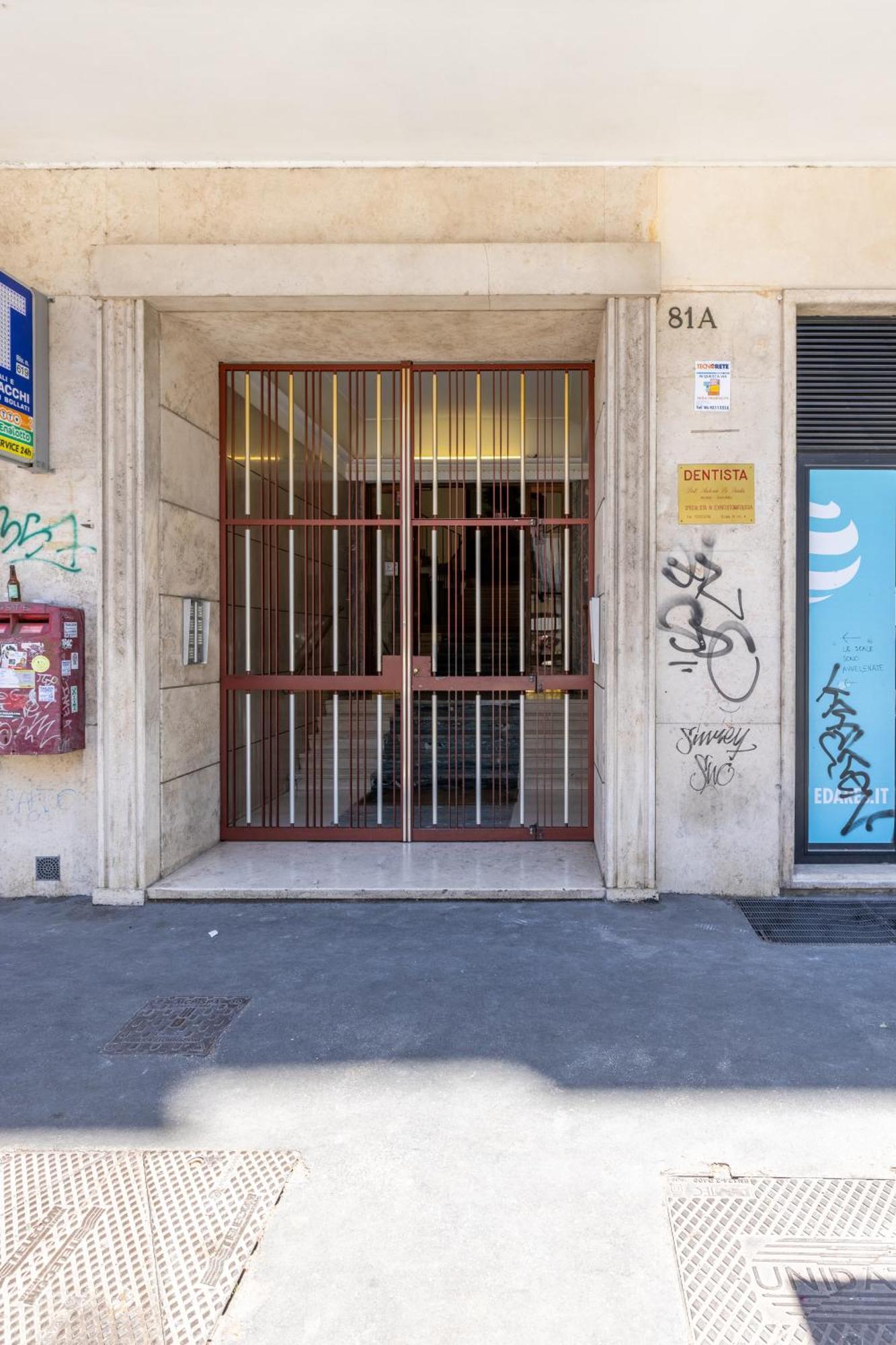 Casa Preziosa In Metro Piramide Apartment Rome Exterior photo